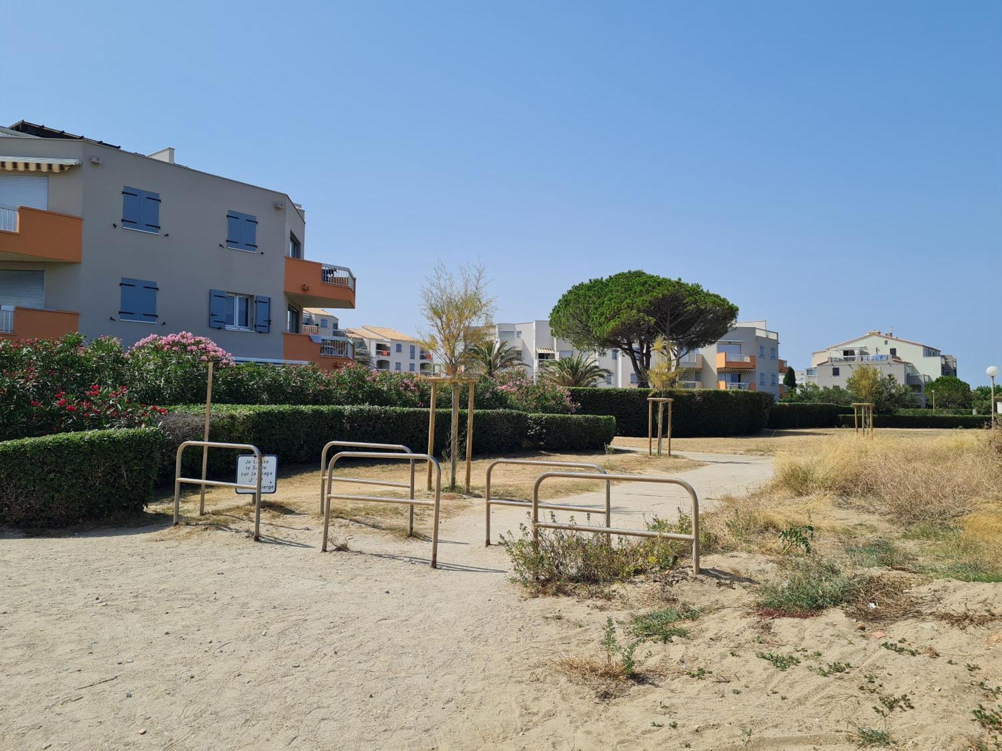 Magnifique Vue Mer Pour Ce T2 Avec Piscine Saint-Cyprien  Luaran gambar